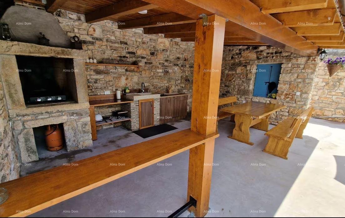 Casa In vendita - SPLITSKO-DALMATINSKA LOVREć