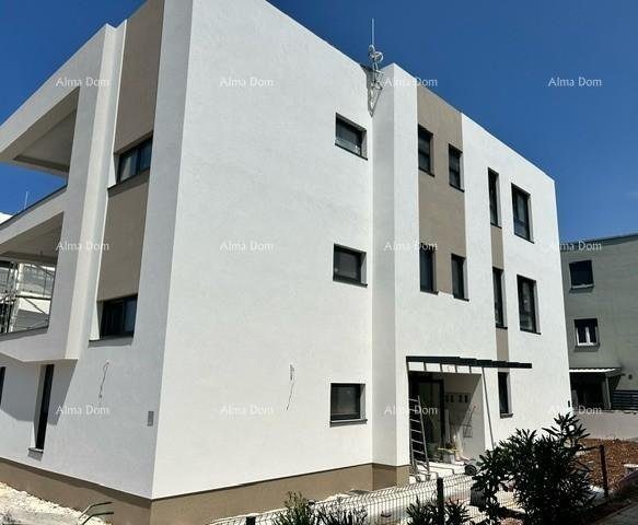 Appartement à vendre 120 m² – Štinjan