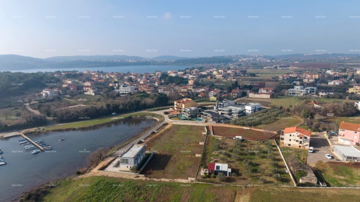Land for sale 1276 m² – Pomer