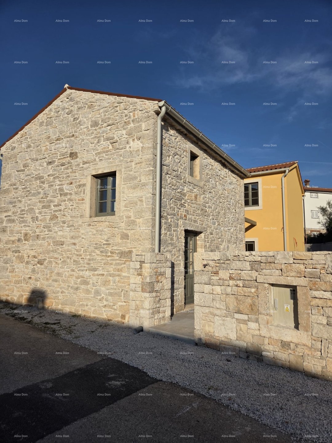 Haus Zu verkaufen - ISTARSKA Bale