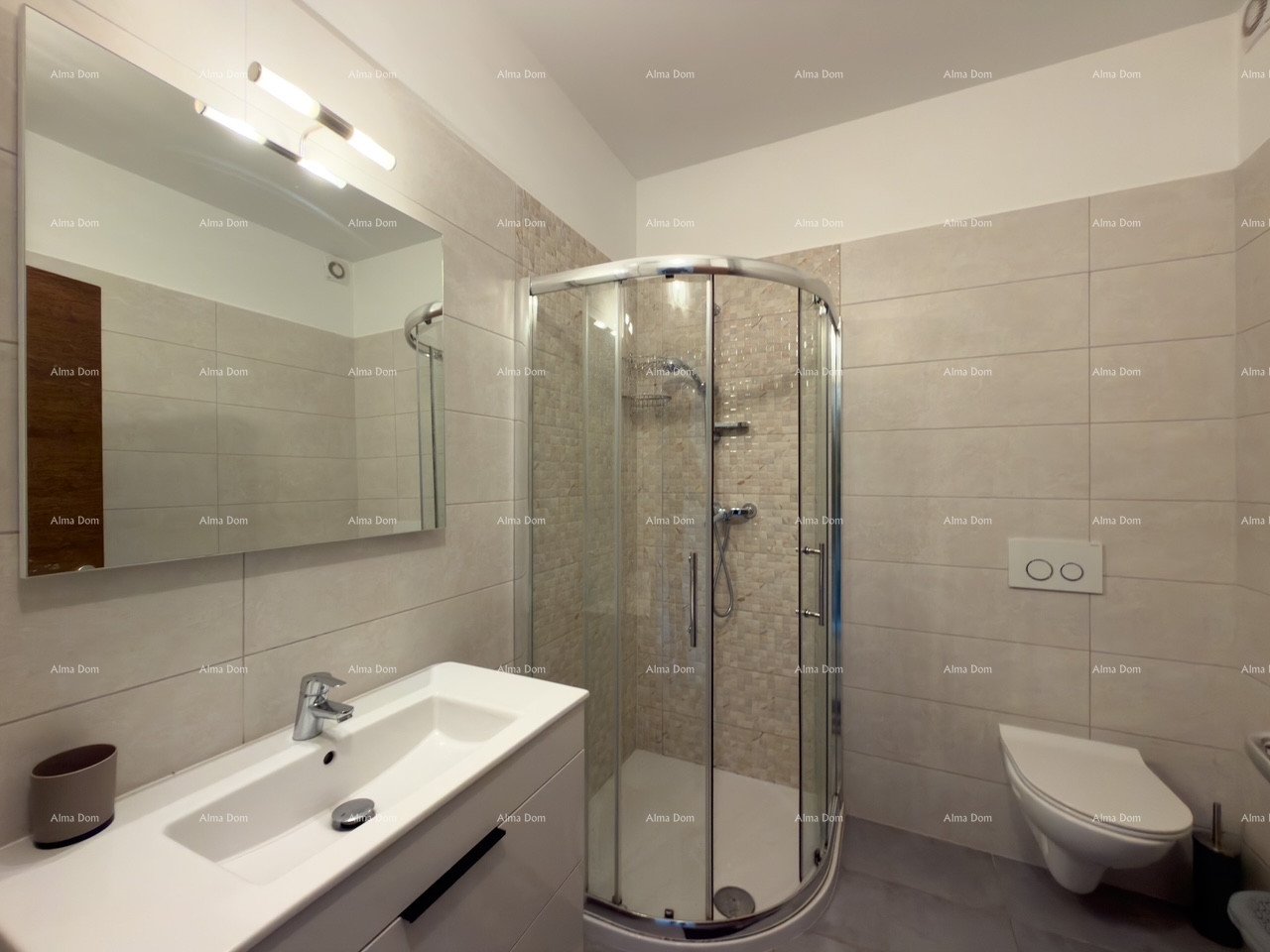 Apartma Naprodaj - ISTARSKA Poreč
