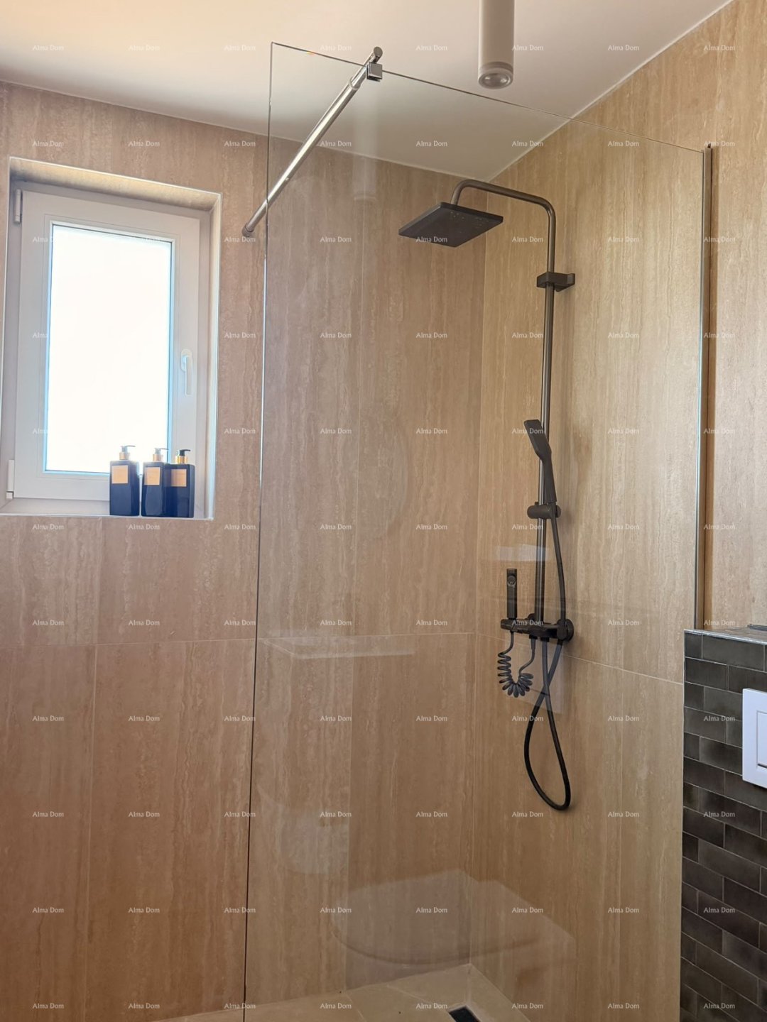 Flat For sale - ISTARSKA Tar-Vabriga