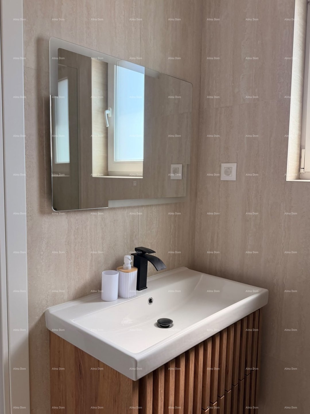 Flat For sale - ISTARSKA Tar-Vabriga