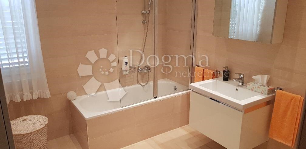 Apartment Zu vermieten - PRIMORSKO-GORANSKA  OPATIJA 