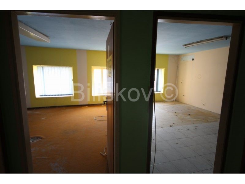 Business premises For rent - SPLITSKO-DALMATINSKA  KAŠTELA 