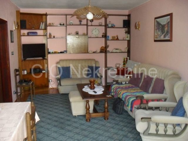 Hiša na predaj 120 m² – Supetar
