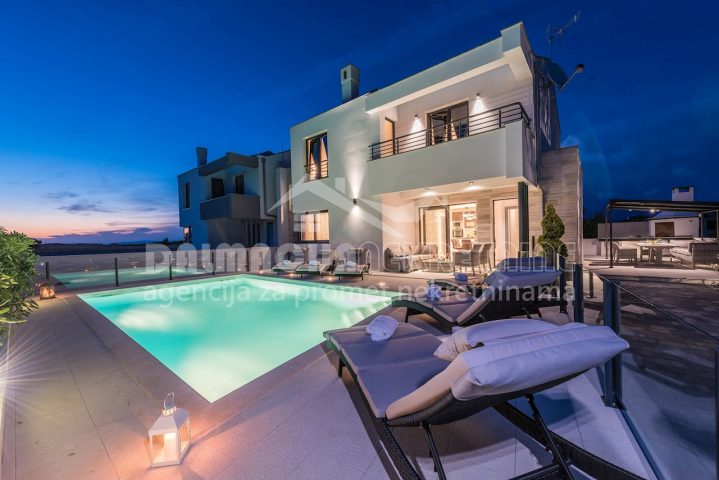 House for sale 190 m² – Privlaka