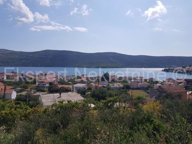 Terreno in vendita 1850 m² – Poljica