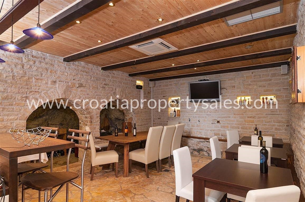 House For sale - SPLITSKO-DALMATINSKA  OMIŠ 