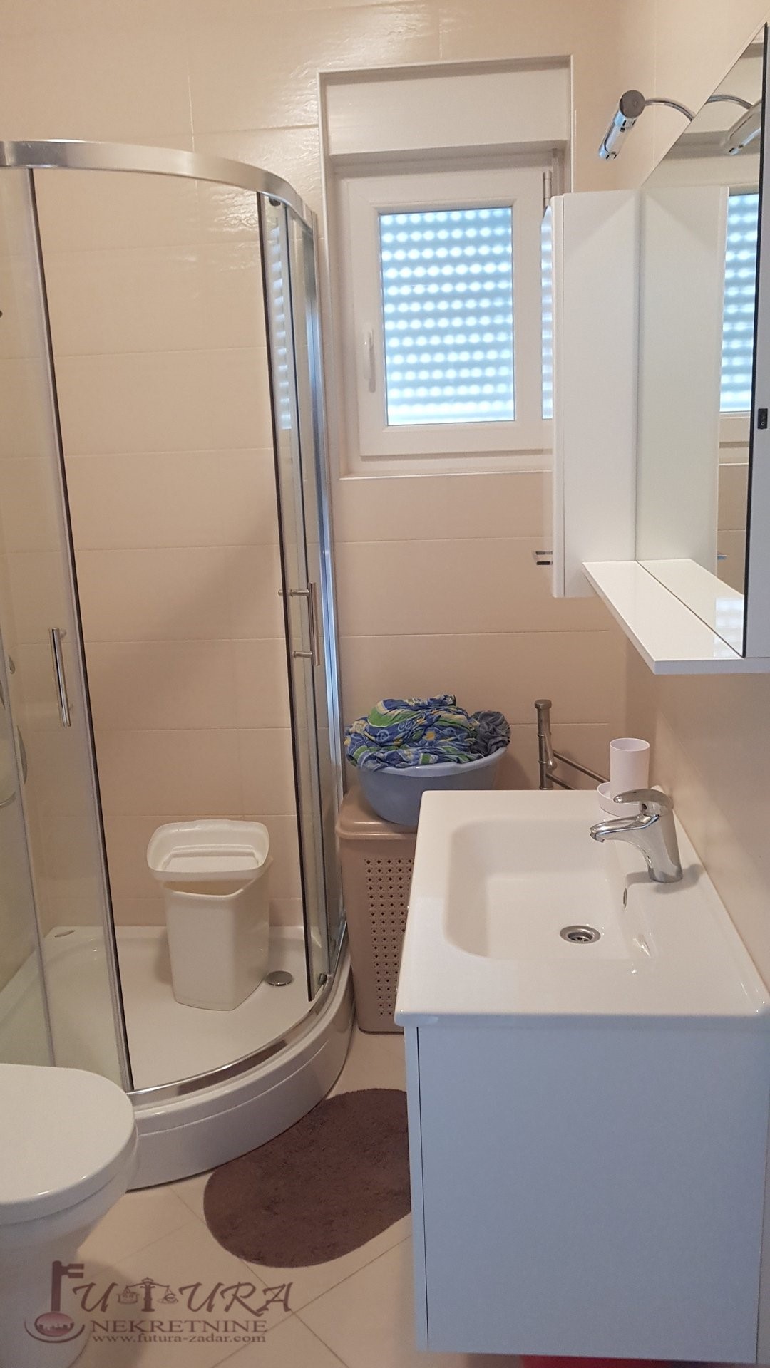 Apartma Naprodaj - LIČKO-SENJSKA  Novalja