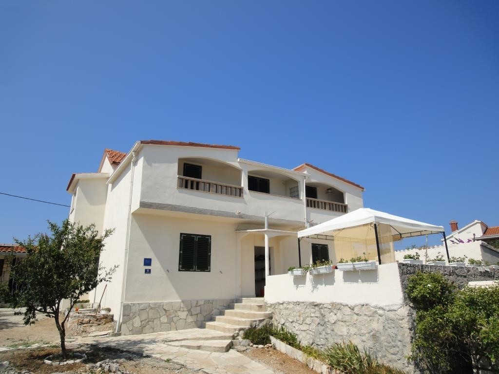 Haus Zu verkaufen - SPLITSKO-DALMATINSKA  TROGIR 