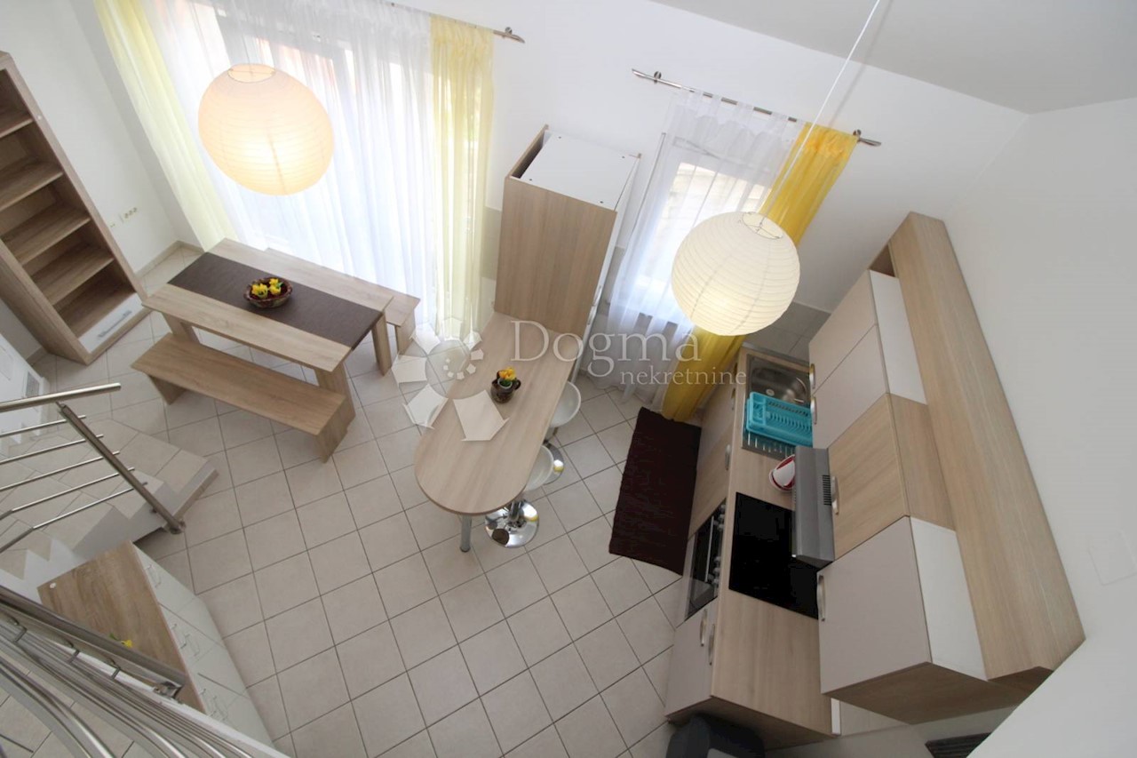 Flat For rent - PRIMORSKO-GORANSKA  RIJEKA 