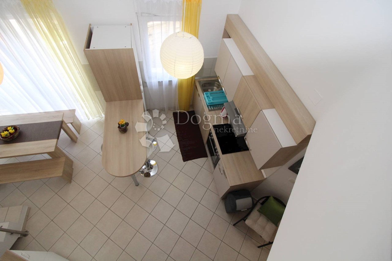 Flat For rent - PRIMORSKO-GORANSKA  RIJEKA 