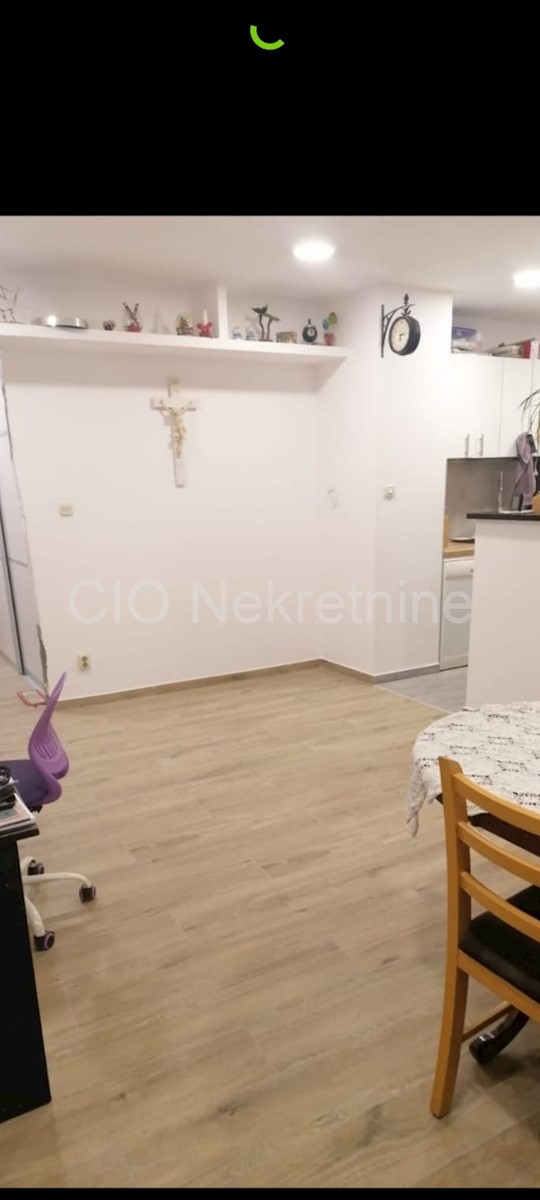 Apartment Zu verkaufen - SPLITSKO-DALMATINSKA  DUGI RAT 