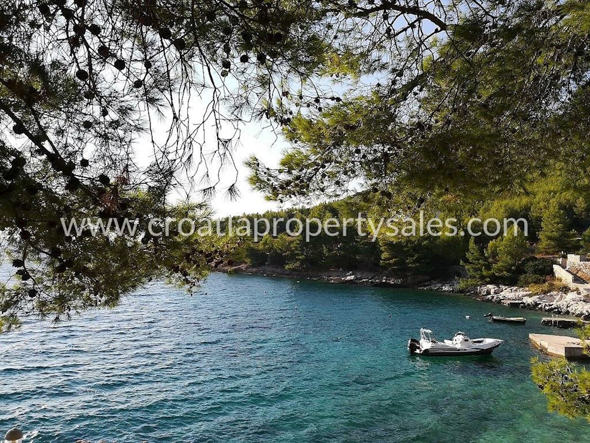 Land For sale - SPLITSKO-DALMATINSKA  HVAR 