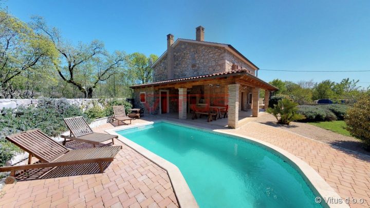 Kuća na prodaju 160 m² – Dobrinj