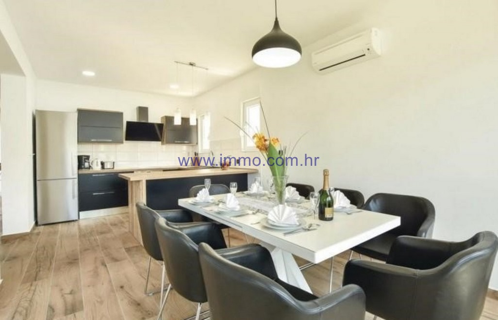 House For sale - SPLITSKO-DALMATINSKA  TROGIR 