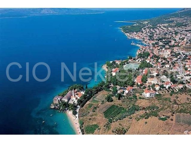 Land for sale 2500 m² – Bol