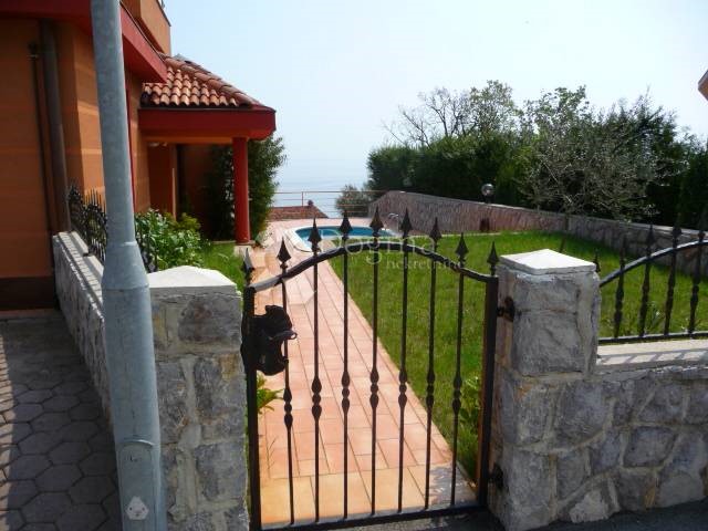 Flat For sale - PRIMORSKO-GORANSKA  OPATIJA 