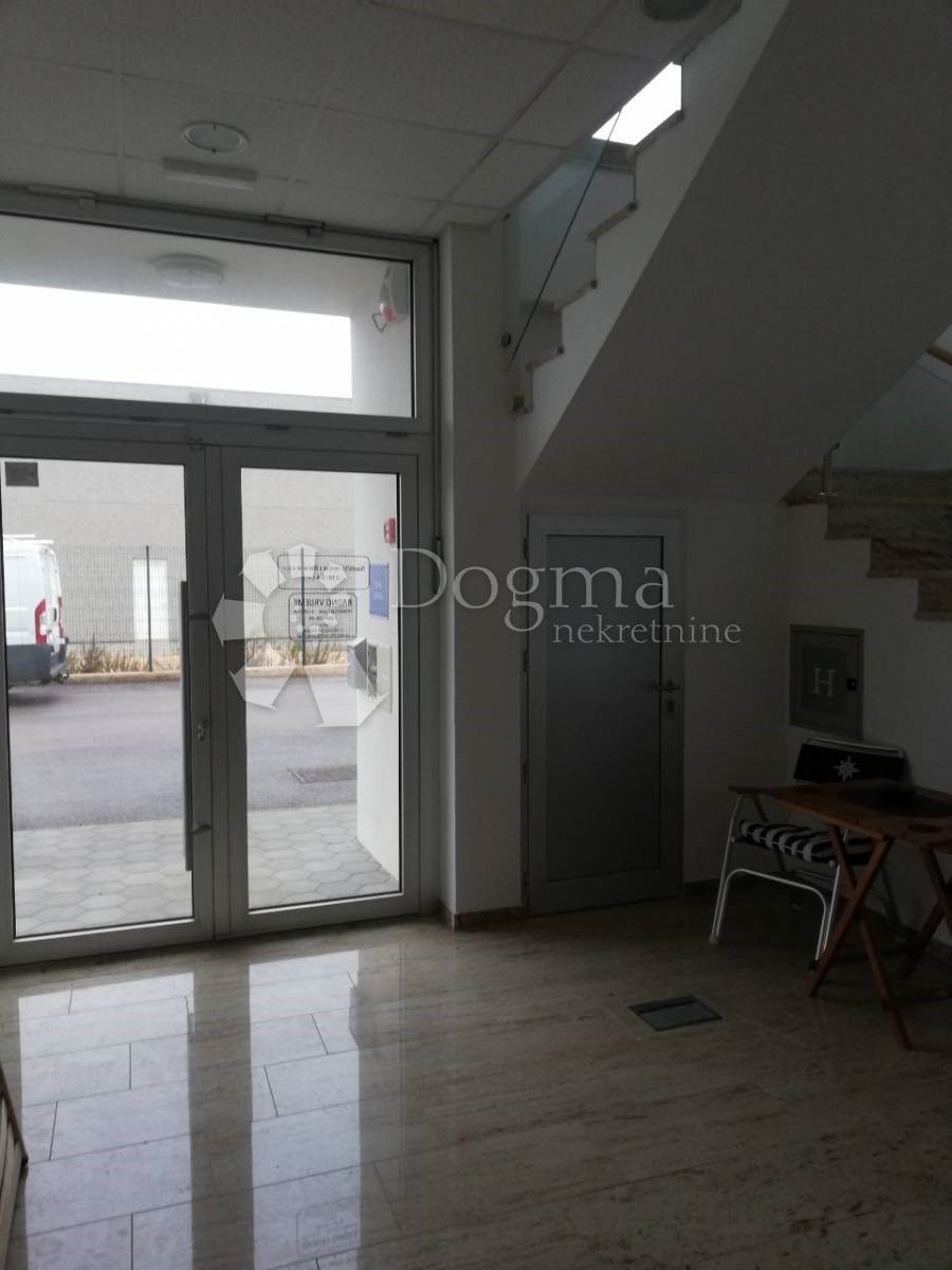 Business premises For rent - PRIMORSKO-GORANSKA  KRK 