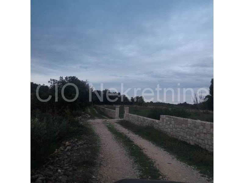 Land For sale - SPLITSKO-DALMATINSKA  BRAČ 