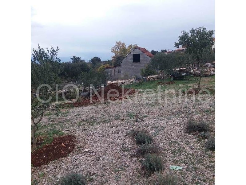 Land For sale - SPLITSKO-DALMATINSKA  BRAČ 