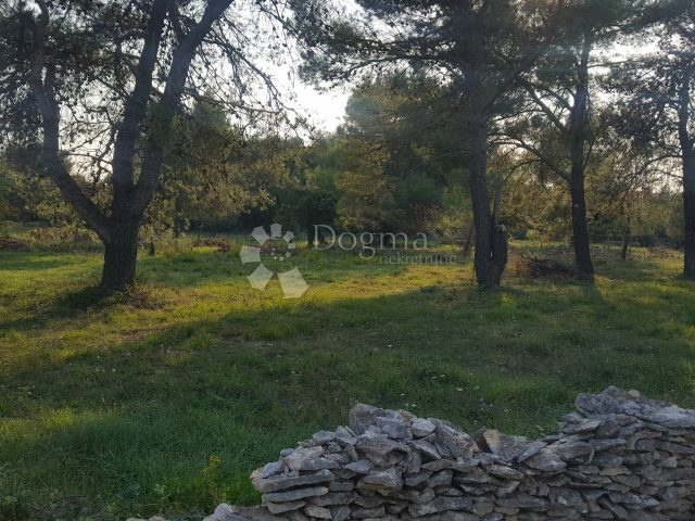 Land for sale 961 m² – Ližnjan