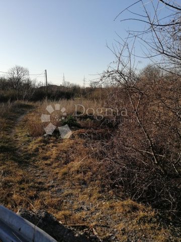 Terreno in vendita 4671 m² – Škrljevo