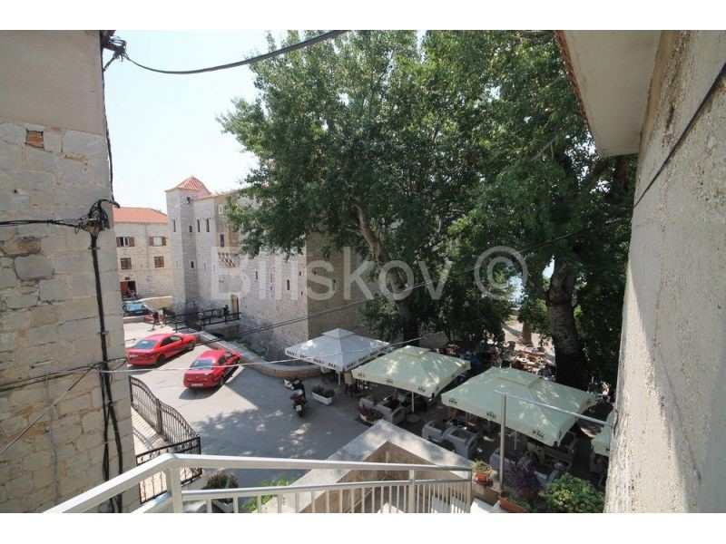 House For sale - SPLITSKO-DALMATINSKA  KAŠTELA 