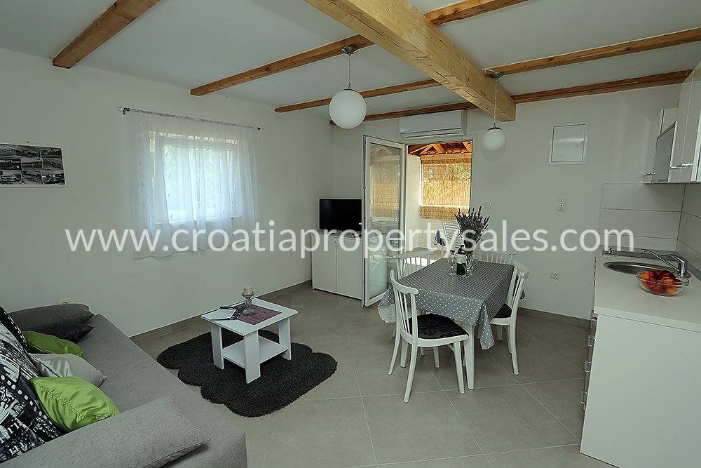 House For sale - SPLITSKO-DALMATINSKA  BRAČ 