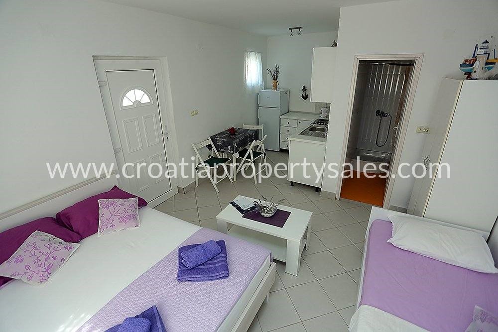 House For sale - SPLITSKO-DALMATINSKA  BRAČ 