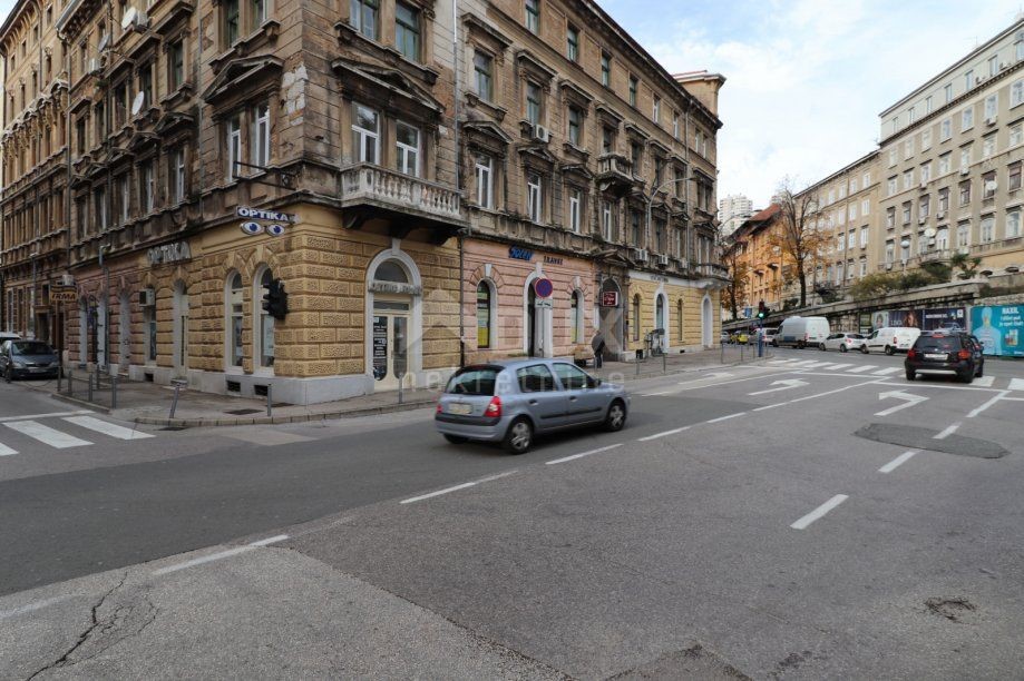 Business premises For sale - PRIMORSKO-GORANSKA  RIJEKA 