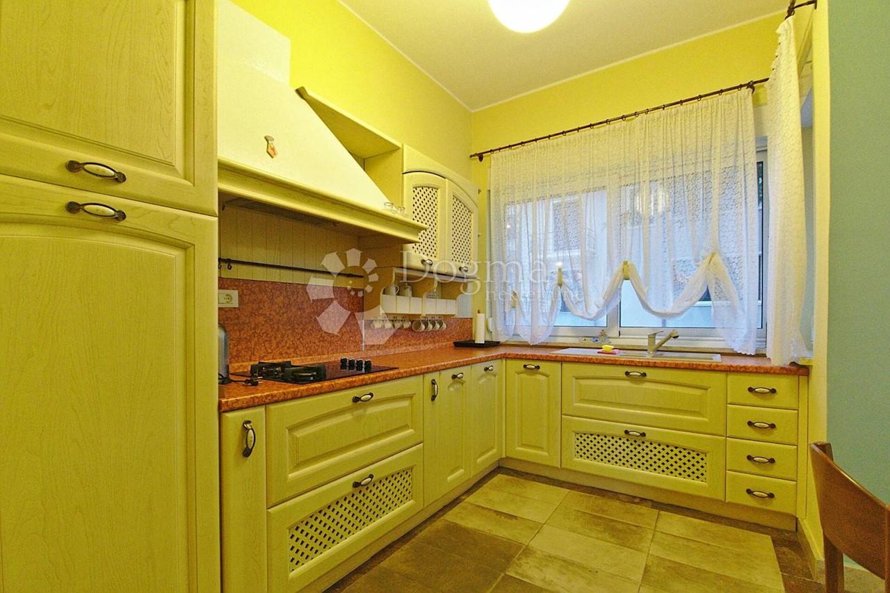 House For rent - PRIMORSKO-GORANSKA  OPATIJA 