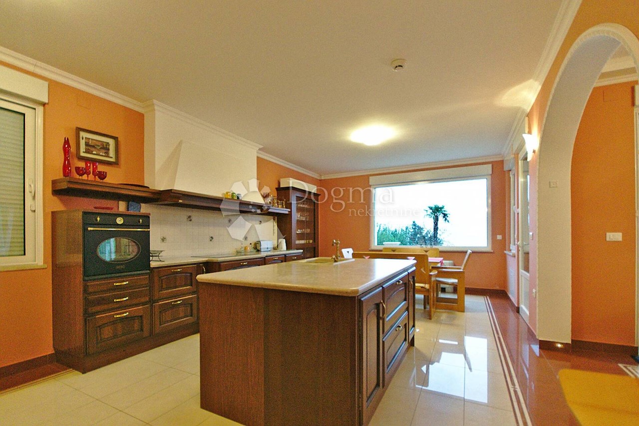 House For rent - PRIMORSKO-GORANSKA  OPATIJA 