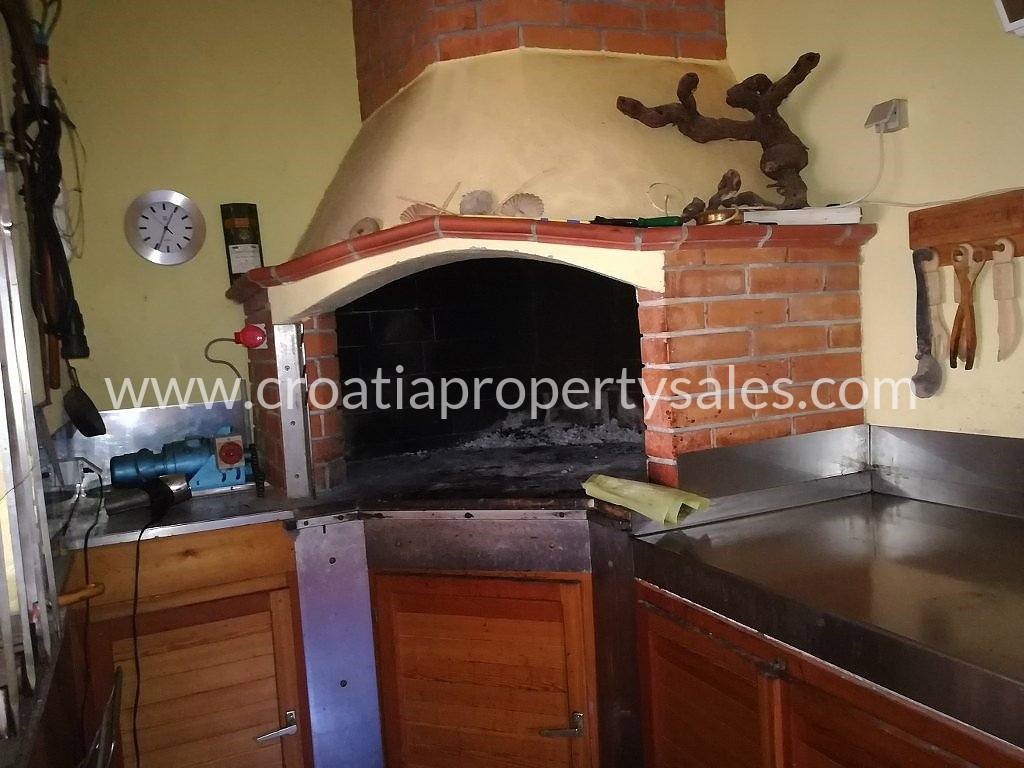 House For sale - SPLITSKO-DALMATINSKA  HVAR 