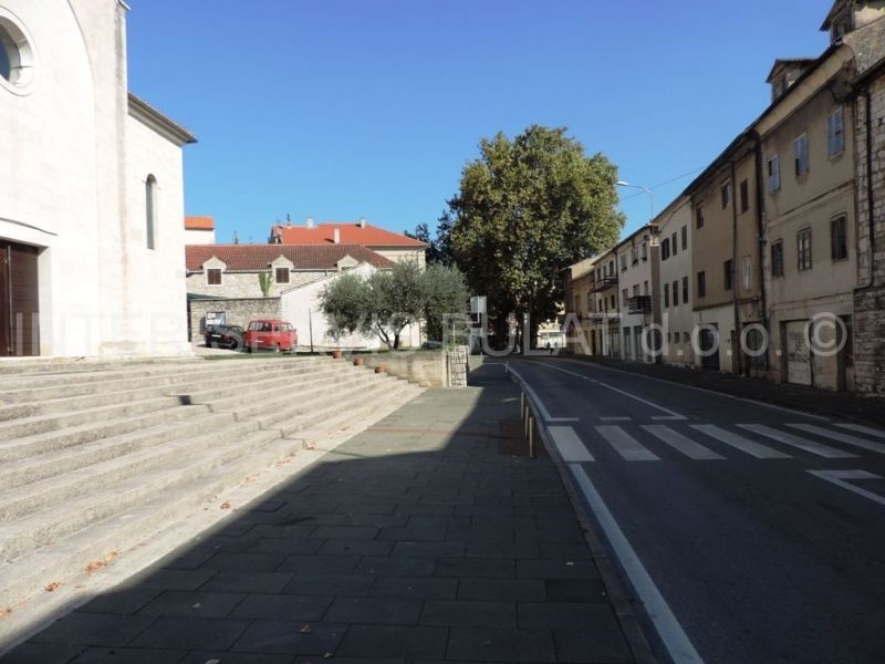 Hiša Naprodaj - ŠIBENSKO-KNINSKA  Knin