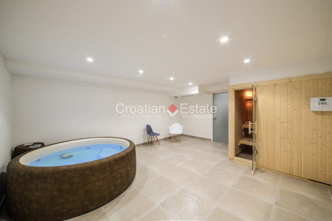 Casa In vendita - SPLITSKO-DALMATINSKA  ČIOVO 