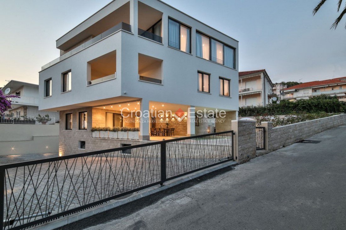Casa In vendita - SPLITSKO-DALMATINSKA  ČIOVO 