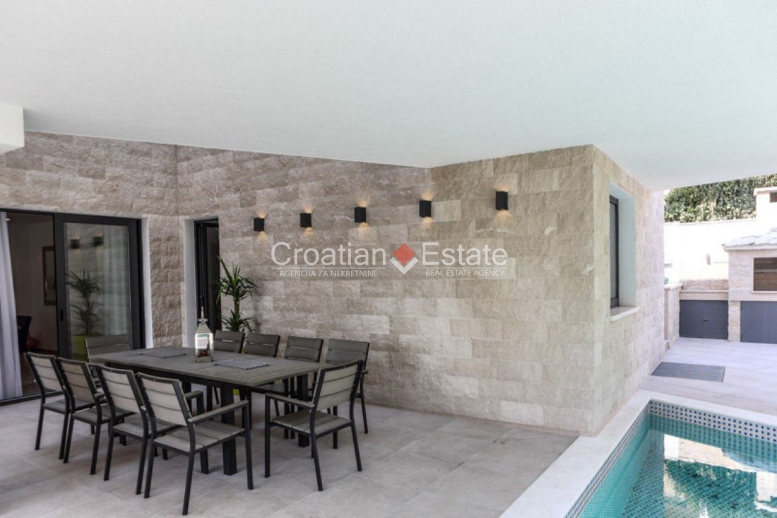 Casa In vendita - SPLITSKO-DALMATINSKA  ČIOVO 