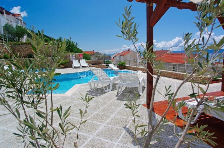 Poslovni prostori Naprodaj - Splitsko-dalmatinska Brač - foto 4/18