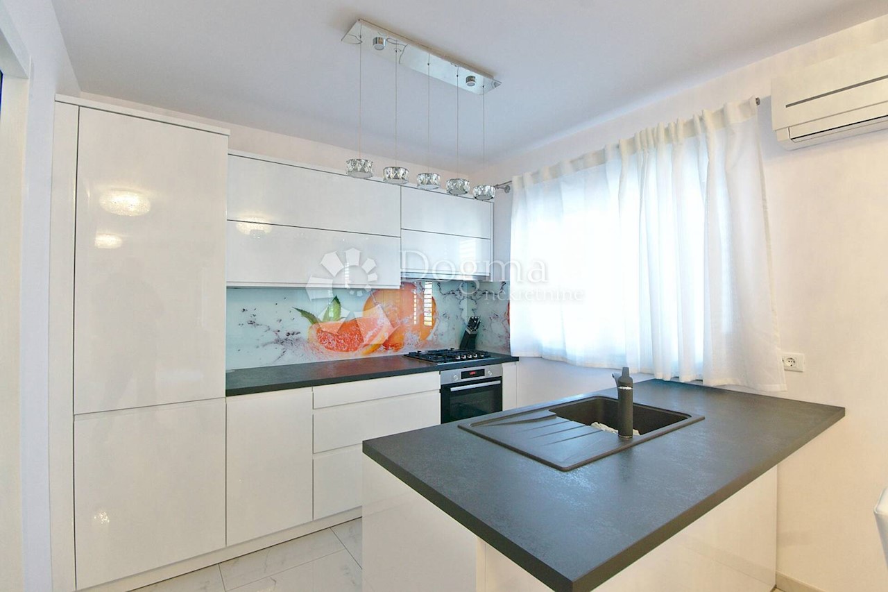 Apartmán K pronájmu - PRIMORSKO-GORANSKA  RIJEKA 