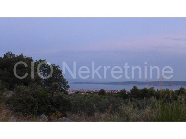 Land for sale 9346 m² – Kaštel Novi