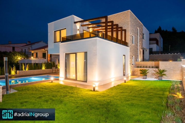 Haus zu verkaufen 400 m² – Okrug Gornji