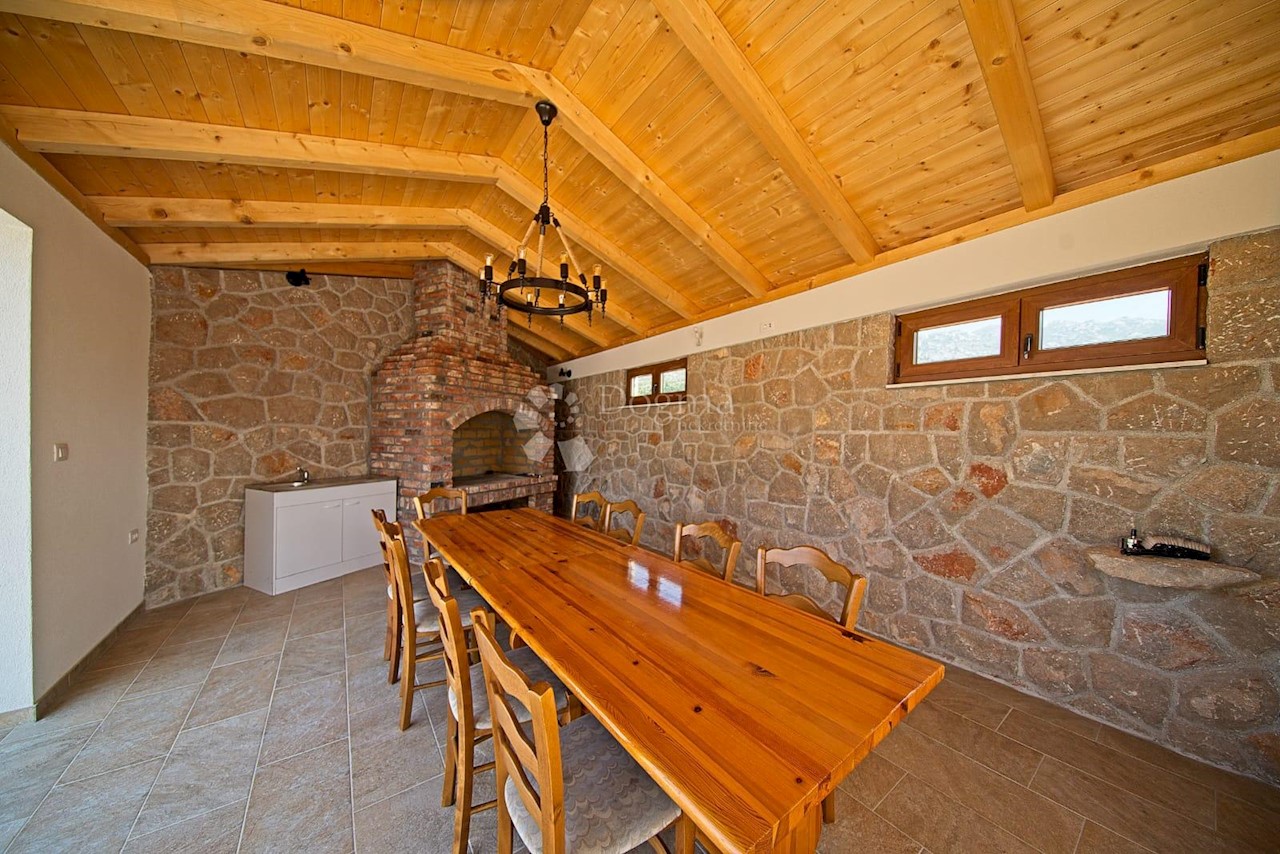 Hiša Naprodaj - ZADARSKA  Starigrad