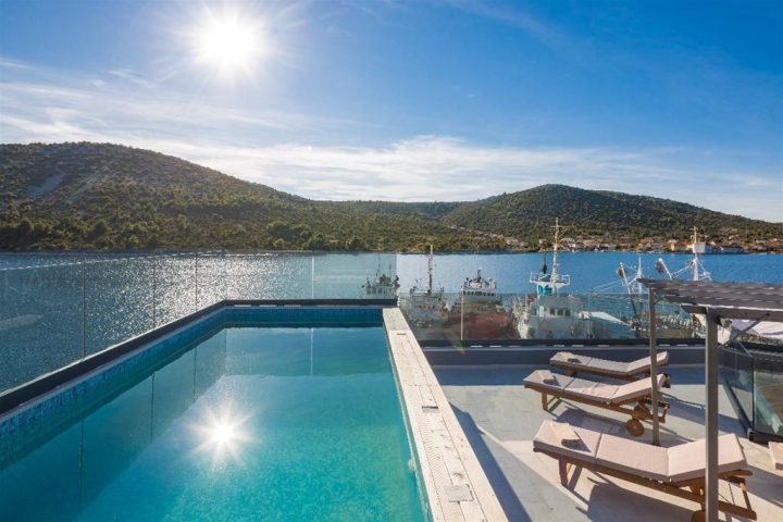 Casa in vendita 330 m² – Vinišće