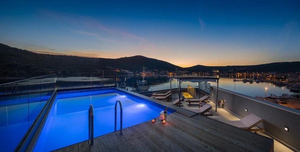 Hiša Naprodaj - SPLITSKO-DALMATINSKA  Marina