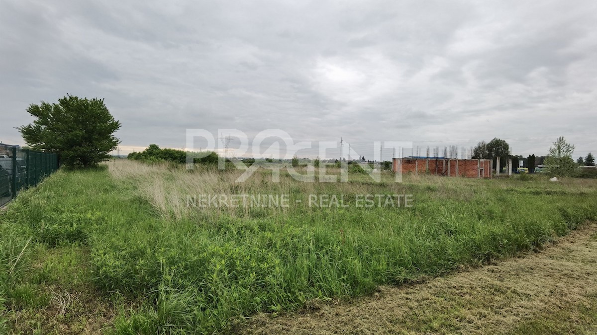 Land For sale - ZAGREBAČKA  VELIKA GORICA 