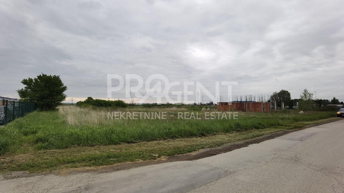 Land For sale - ZAGREBAČKA  VELIKA GORICA 