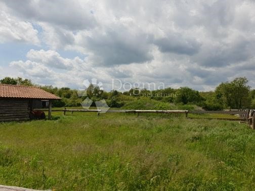 Land For sale - ISTARSKA  PAZIN 