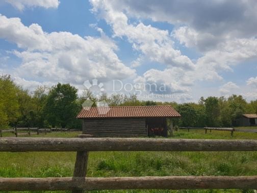 Land For sale - ISTARSKA  PAZIN 